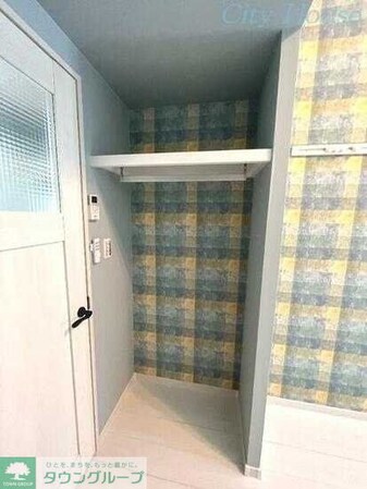 Sri Pullanna Ikutaの物件内観写真